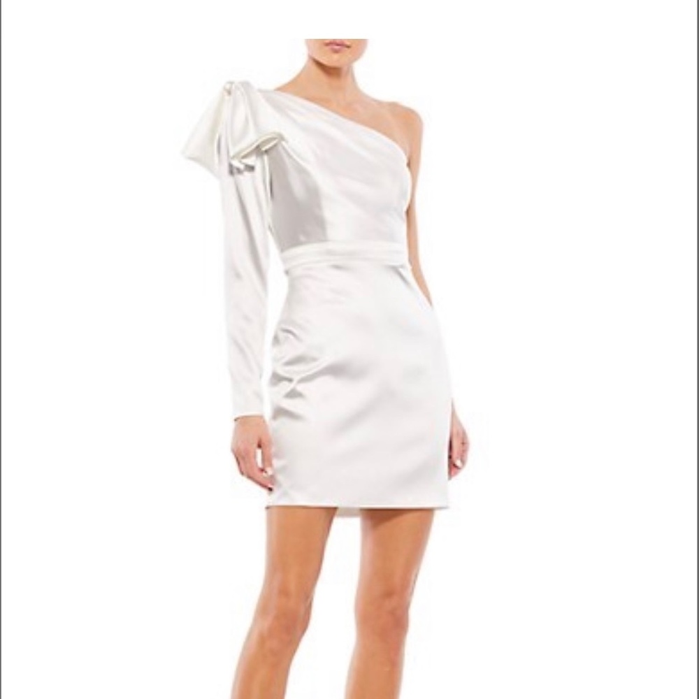 Mac Duggal Ieena Dress Size 4